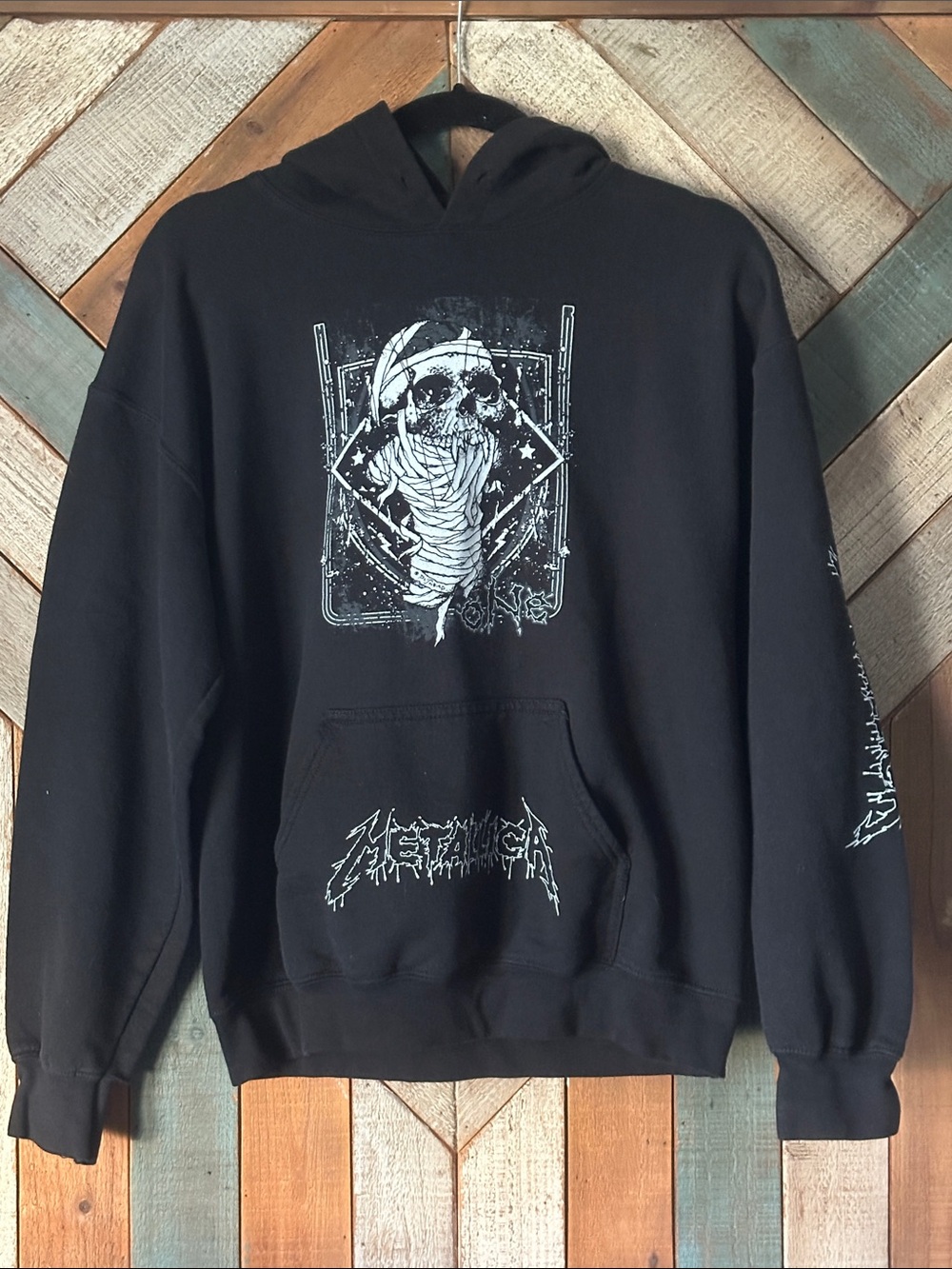 Metallica Black Hoodie with White Skull Graphic